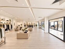 Parklane Shopping Mall (D7), Retail #631902081